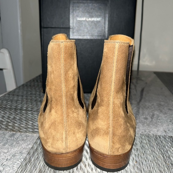 Yves Saint Laurent Wyatt Chelsea Boots - Picture 4 of 8